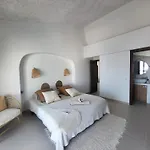 Beachfront Villa *
