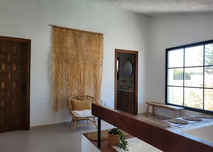 Beachfront エステポナ