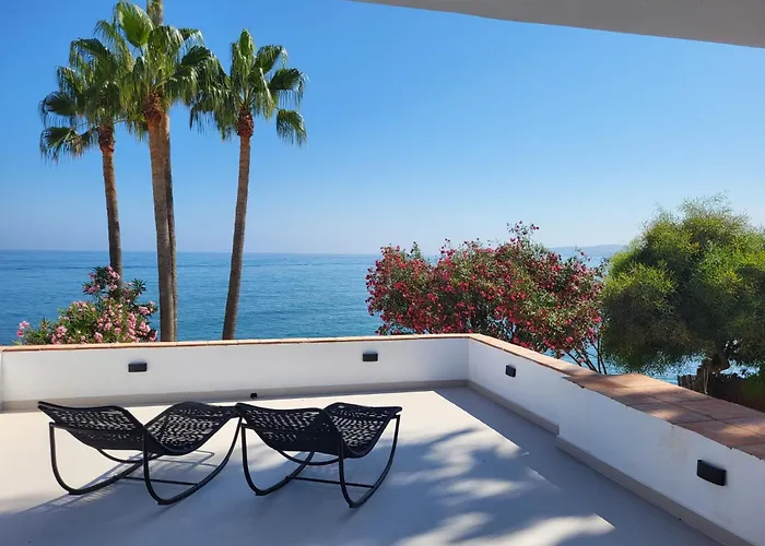 Beachfront Villa Estepona