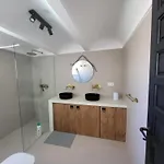 Beachfront فيلة إِستيبونا