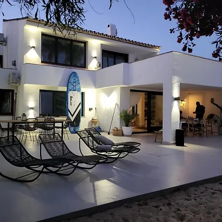 فيلة Beachfront